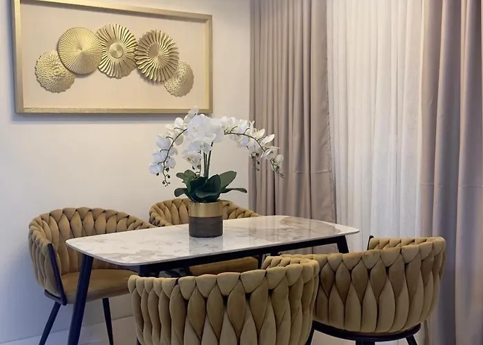 Modern 1 Bedroom Spacious With Venice Grand Canal View Apartment *