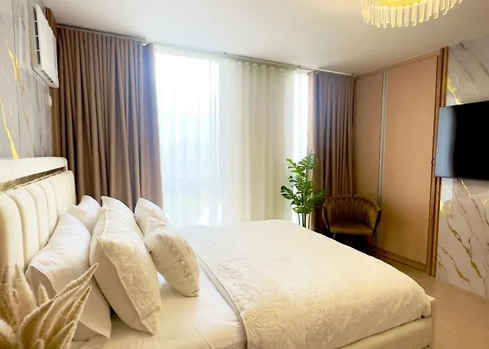 Modern 1 Bedroom Spacious With Venice Grand Canal View Manila