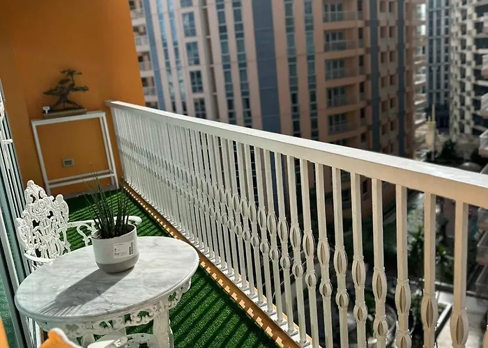 Modern 1 Bedroom Spacious With Venice Grand Canal View Apartment